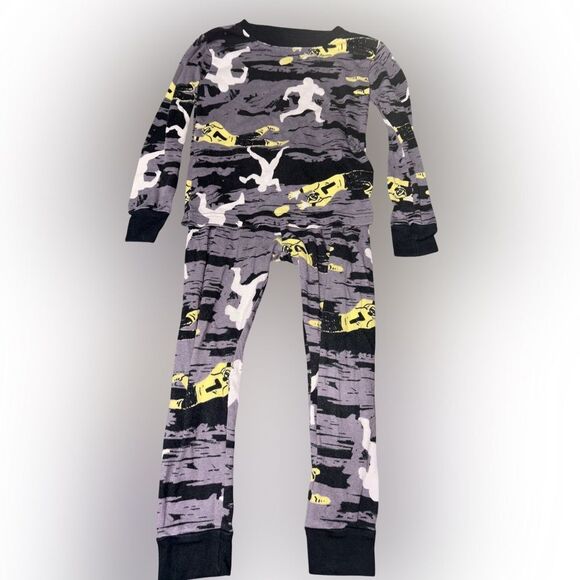 Carters size 5 football snug fit long sleeve pajamas - Picture 1 of 1